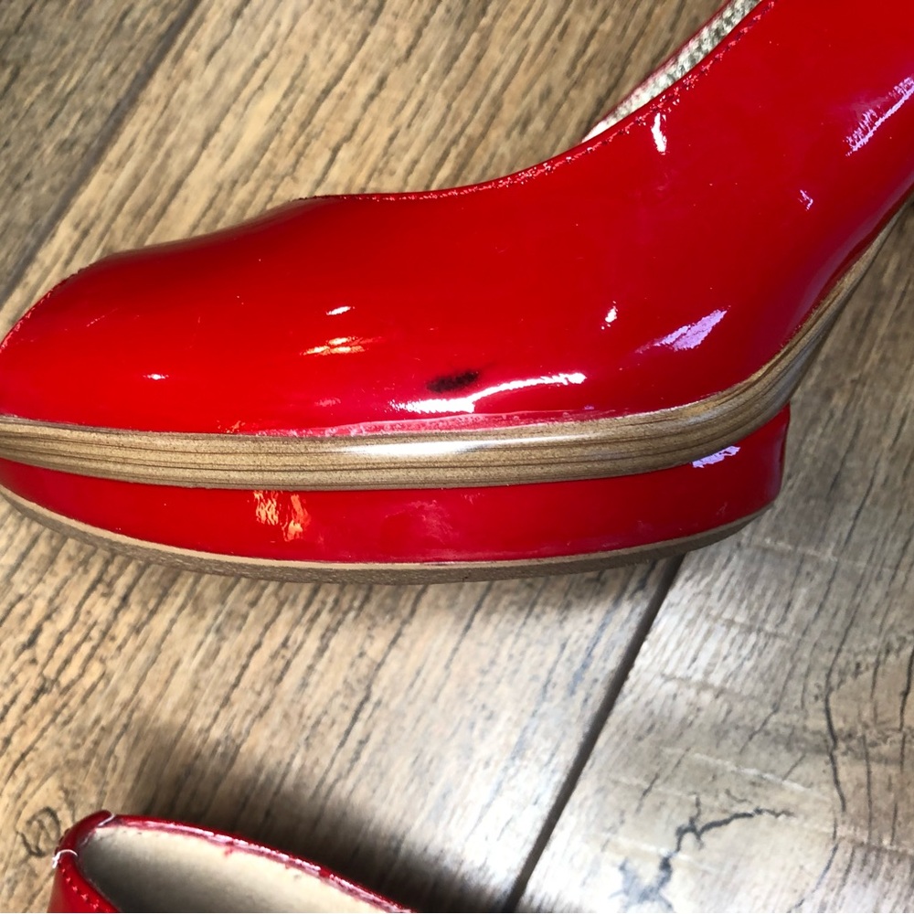 Soft Red Patent Leather Peep Toe Stacked Block Heel Size 8 - Picture 13 of 14
